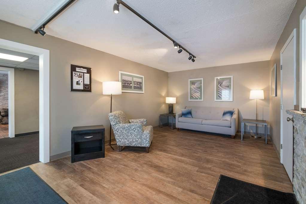 Econo Lodge Auburn Εσωτερικό φωτογραφία